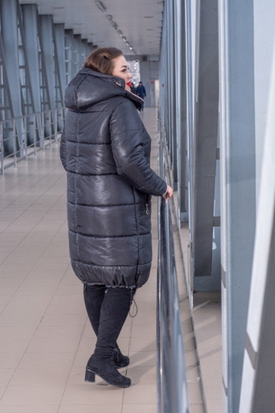 Зимова куртка великих розмірів "Агнес" чорна