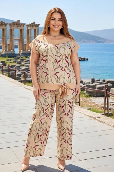 Костюм "Ніка" бежевий